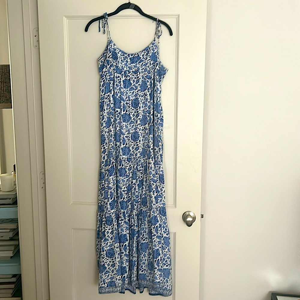 Natalie Martin Melanie dress size Medium. 100% Silk